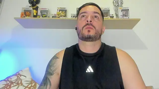 camilo restrepo21 online show from April 10, 4:19 am