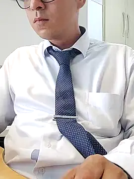 Snapshot of Business_dickkk chatting on January 22, 9:11 pm Business dickkk online show from January 22, 9:11 pm