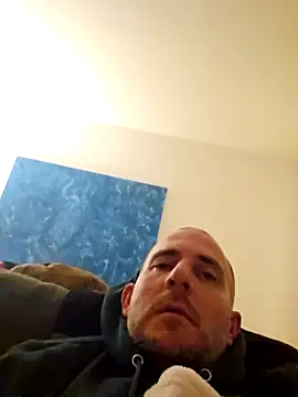 verylargecock online show from December 3, 11:00 pm