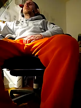 verylargecock online show from January 11, 9:07 pm