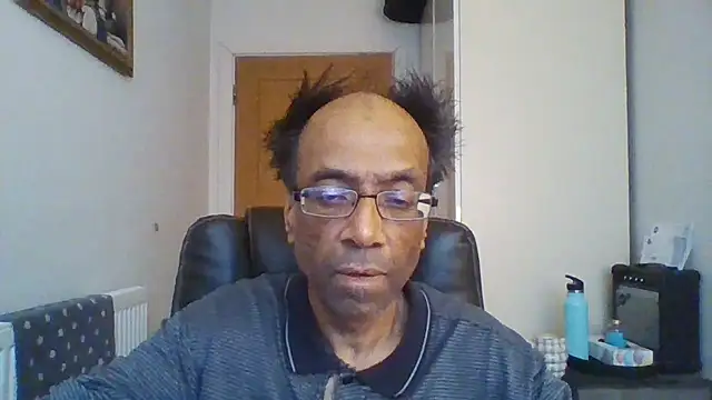 rauncher1 online show from December 2, 10:18 am