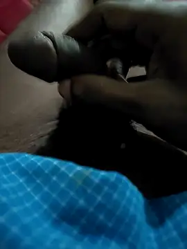 rocksred1 online show from February 3, 6:02 pm