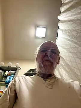 Snapshot of ScaryFun69 chatting on October 28, 5:59 pm ScaryFun69 online show from October 28, 5:59 pm