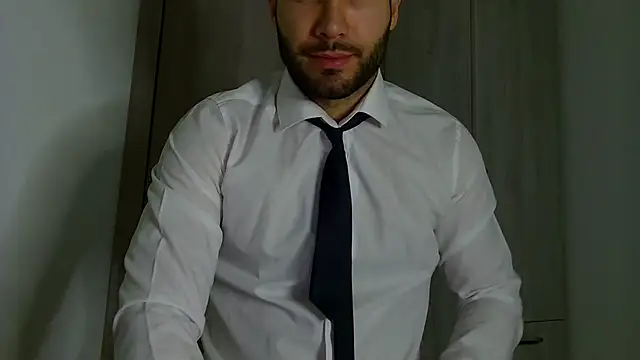 Justynn1 online show from October 16, 9:01 pm