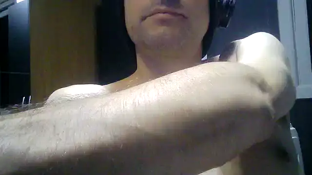 gauchors20 online show from February 8, 3:34 am