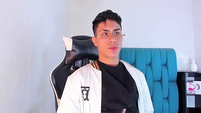 AlanNaughty online show from March 3, 8:29 pm