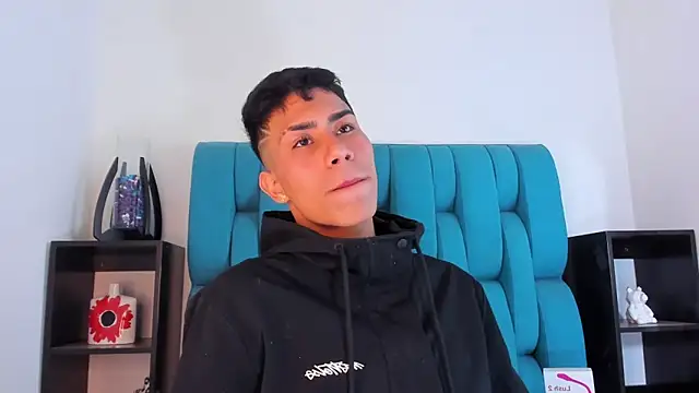 AlanNaughty online show from January 17, 9:10 pm