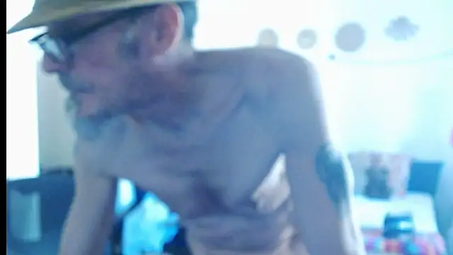 Snapshot of mycock2474u chatting on February 19, 6:00 pm mycock2474u online show from February 19, 6:00 pm