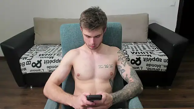 maks wolfis online show from December 21, 2:30 am