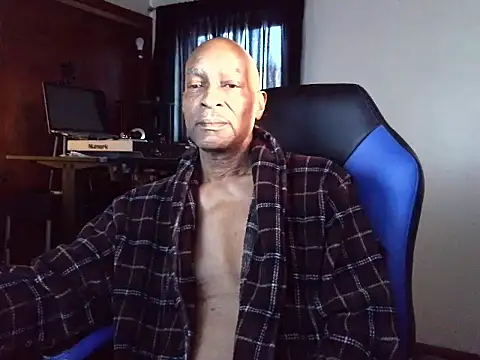 longdick4you8686 online show from March 24, 12:10 pm