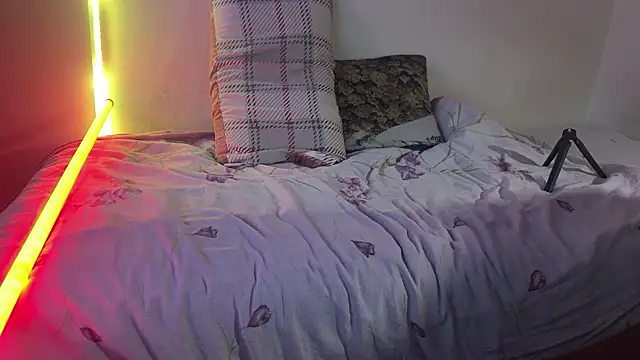 Czechyoungboy online show from February 13, 6:52 am