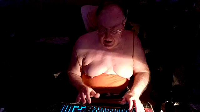 Toastir online show from September 24, 5:00 pm