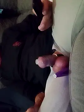 Snapshot of Bigdick666cm chatting on October 12, 12:26 am Bigdick666cm online show from October 12, 12:26 am