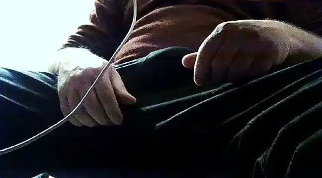 Snapshot of opreatiby chatting on January 3, 4:59 pm opreatiby online show from January 3, 4:59 pm