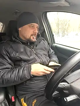 Snapshot of DanielOhCool chatting on February 7, 9:37 am DanielOhCool online show from February 7, 9:37 am