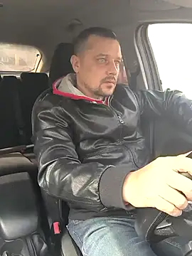 Snapshot of DanielOhCool chatting on March 3, 10:33 am DanielOhCool online show from March 3, 10:33 am