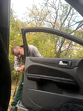 Snapshot of DanielOhCool chatting on October 8, 11:47 am DanielOhCool online show from October 8, 11:47 am