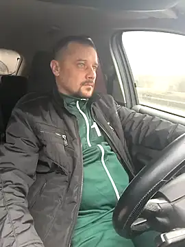 Snapshot of DanielOhCool chatting on January 28, 11:28 am DanielOhCool online show from January 28, 11:28 am