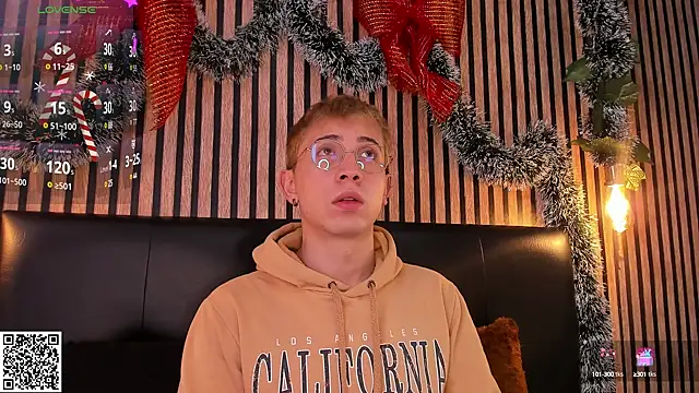 Chris Bennett online show from December 12, 12:44 pm