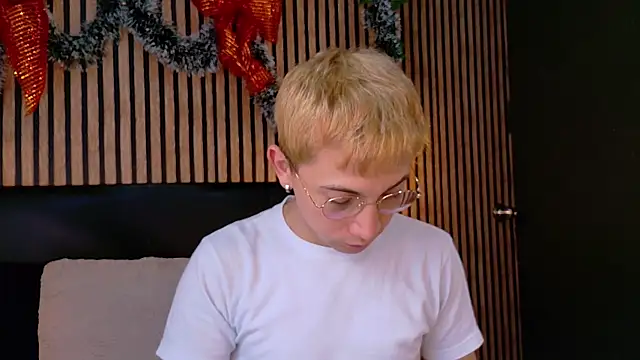 Chris Bennett online show from December 18, 12:40 pm