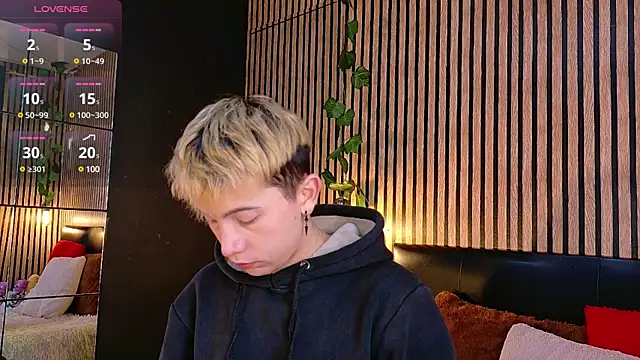 Chris Bennett online show from March 11, 12:06 pm