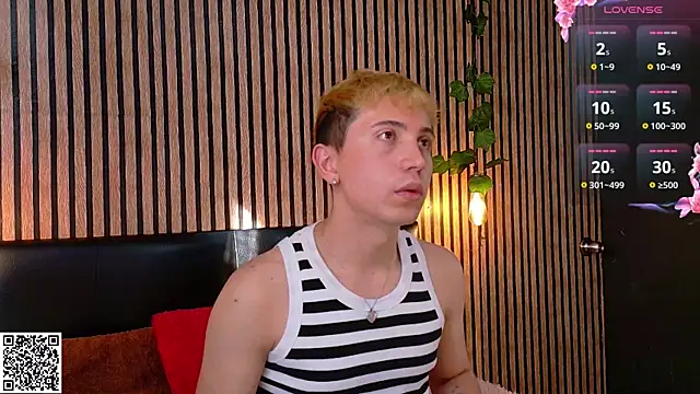 Chris Bennett online show from February 5, 1:00 pm