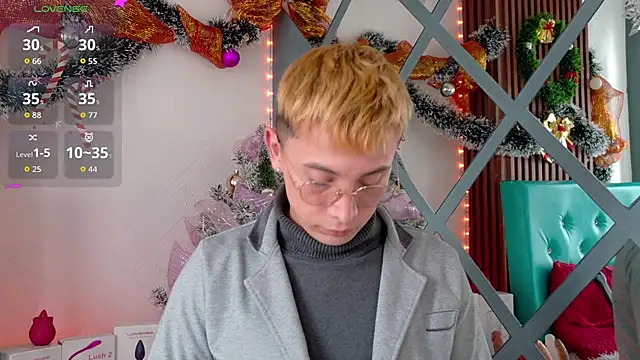 Chris Bennett online show from December 5, 1:40 pm