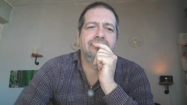 matrikes1 online show from March 9, 9:46 am