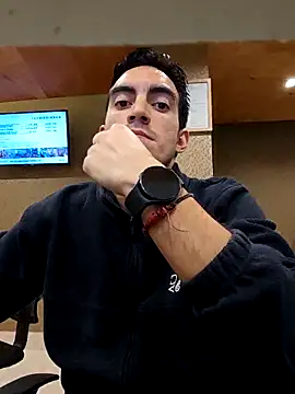 TommyMomentum online show from February 2, 1:59 am