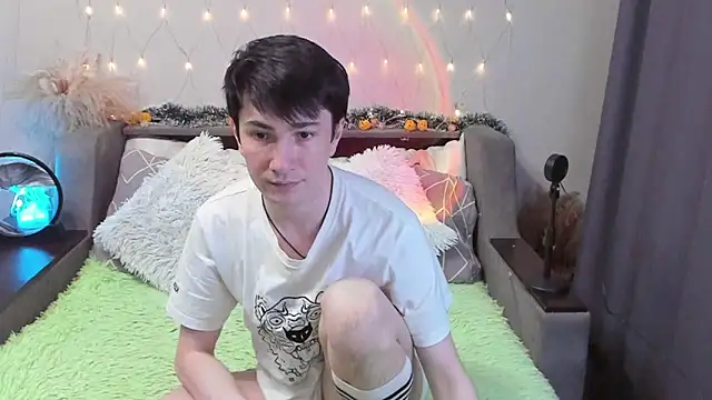 Yumi steve online show from November 27, 3:27 pm