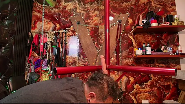 boy n girl online show from April 1, 9:44 am