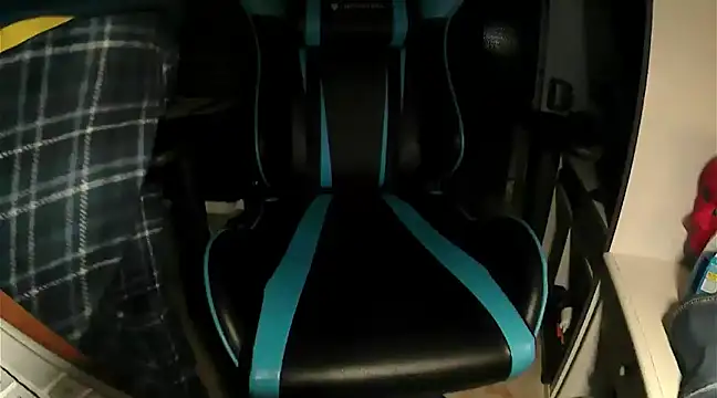 Snapshot of DoubleMassiveT chatting on January 8, 1:00 am DoubleMassiveT online show from January 8, 1:00 am