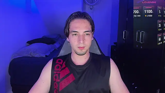 Snapshot of Alex_smith00 chatting on October 1, 11:30 pm Alex smith00 online show from October 1, 11:30 pm