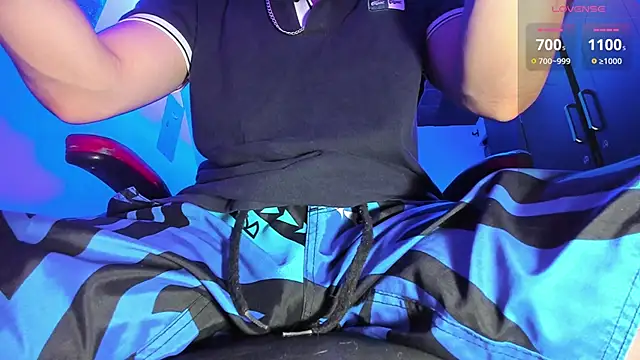 Alex smith00 online show from March 7, 3:26 am