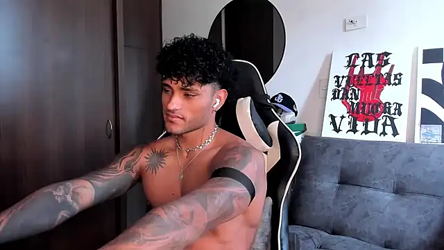 Alessandro Vanni online show from October 7, 1:04 pm