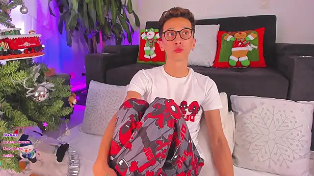 Thiago jones online show from December 11, 8:27 pm