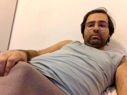 Azad64 online show from December 17, 3:17 pm