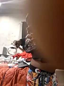 Maculine Stayr online show from March 18, 11:13 am