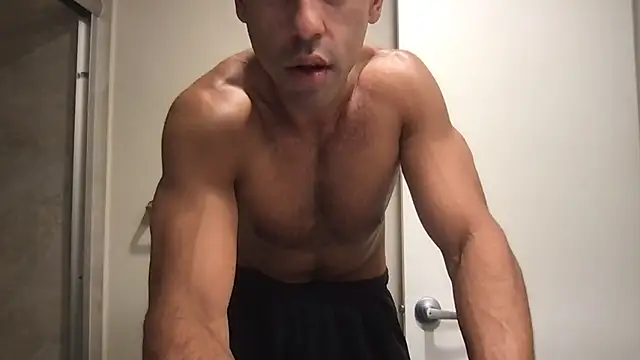 BigGuyMuscle online show from September 17, 11:17 pm