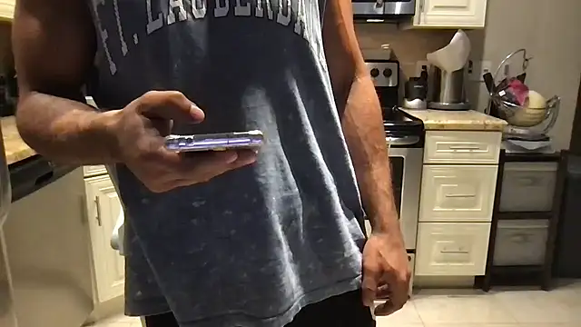 BigGuyMuscle online show from September 16, 11:16 pm