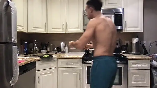 BigGuyMuscle online show from February 22, 12:45 am