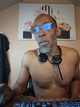 Lonelynudist59 online show from July 23, 12:02 pm