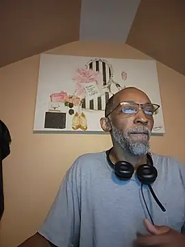 Lonelynudist59 online show from July 27, 1:51 pm