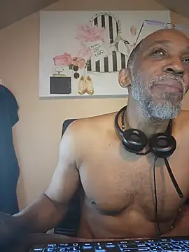 Lonelynudist59 online show from July 29, 11:20 am