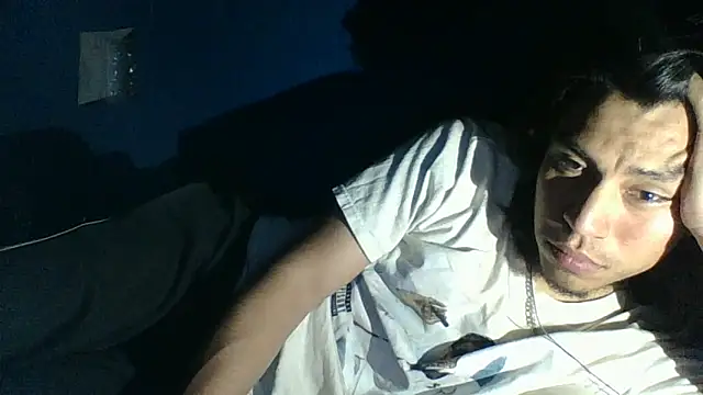 AlexAlejandro13 online show from March 12, 7:05 am