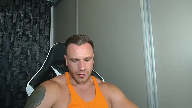 Thori92 online show from July 6, 5:15 pm