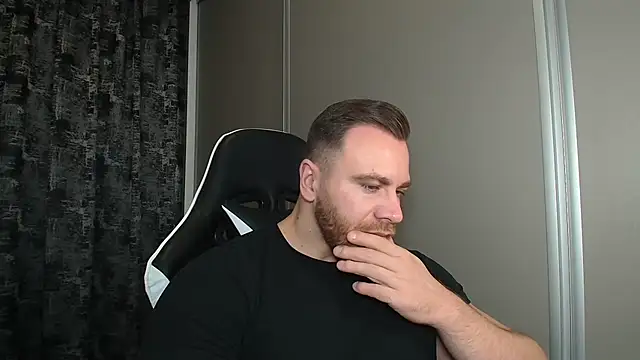 Thori92 online show from February 5, 6:26 pm