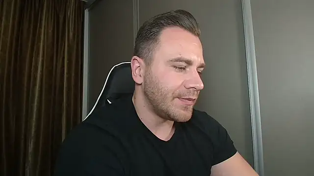 Thori92 online show from December 14, 7:54 pm