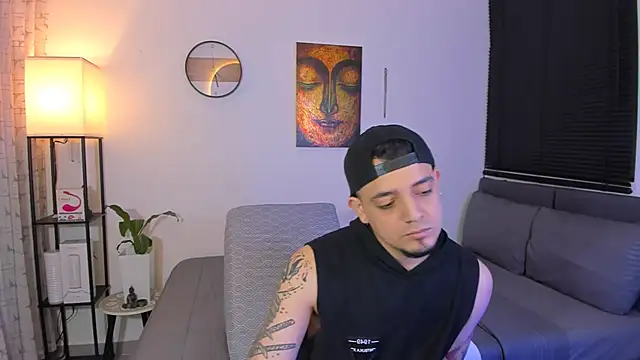 alejandro calderon1 online show from May 24, 1:33 am