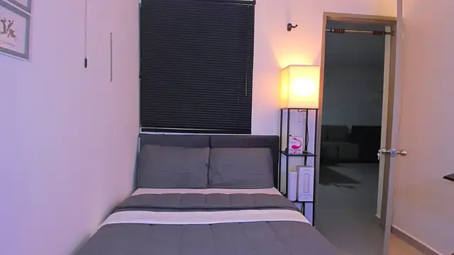 alejandro calderon1 online show from April 15, 5:40 am